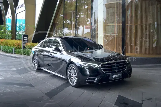 MERCEDES BENZ S-CLASS S580e - NANO VIP chauffeur service